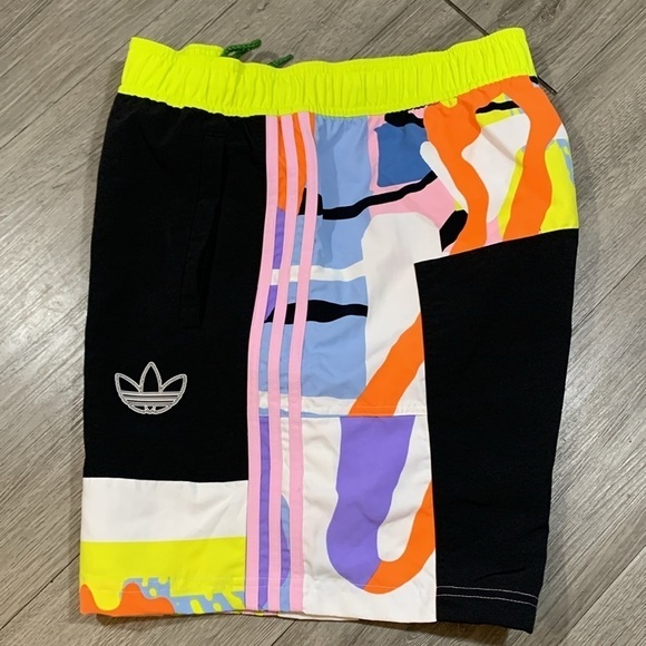 Adidas Originals “Love Unites” Unisex Pull-On Drawstring Waist Shorts size XL - Picture 9 of 12